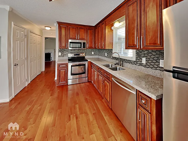 613 Jordan Ridge Ln — Photo 4
