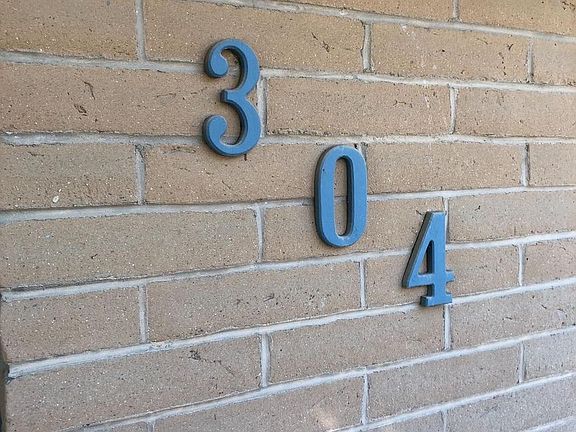 3rd image of 304 E Parkview Ave