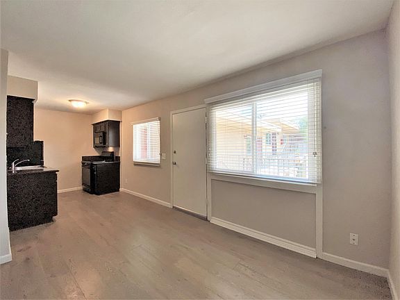 4th image of 2875 A St APT 11