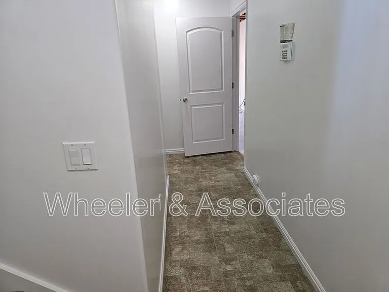 4336 W 5850 S — Photo 24