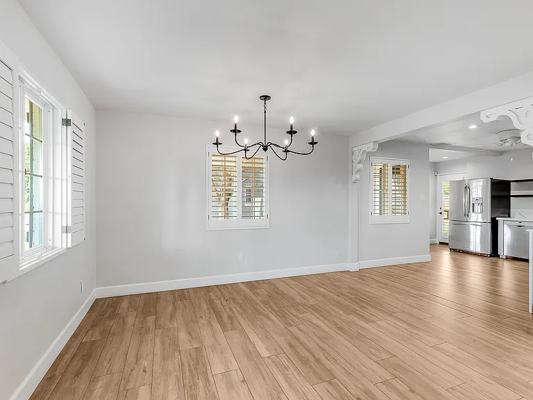 808 E Cavalier Dr — Photo 5