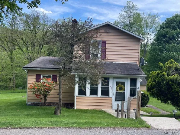 128 Lunen St, Hollsopple, PA 15935