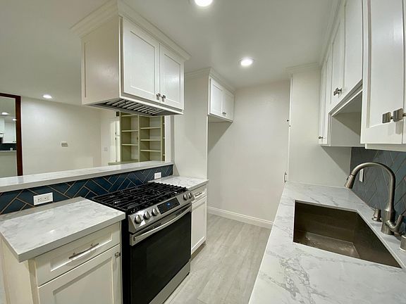 5th image of 1414 N Fairfax Ave APT 102