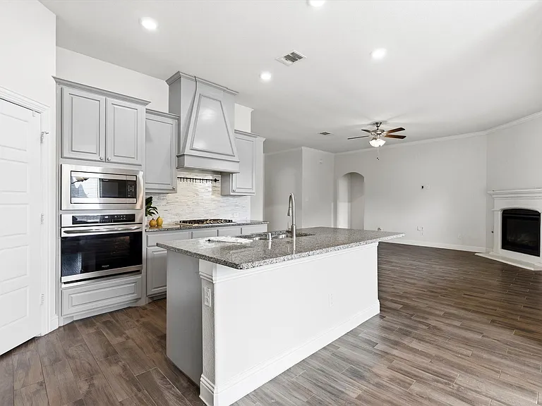 3501 Chacon Creek Trl — Photo 24