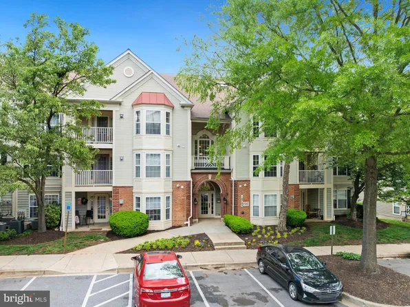 18705 Sparkling Water Dr APT 202, Germantown, MD 20874