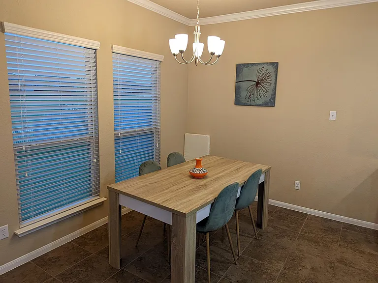 5715 Drury Ln — Photo 24
