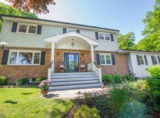 25 Forrest Rd, Randolph, NJ 07869