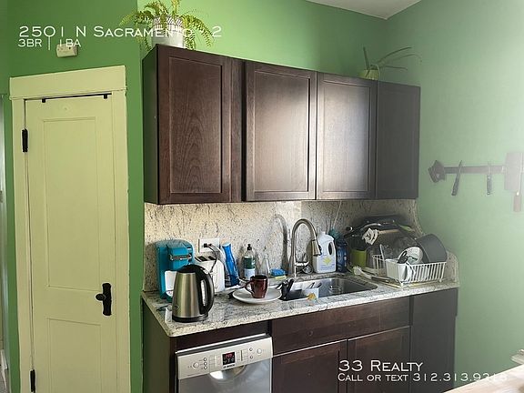 2nd image of 2501 N Sacramento Ave #2