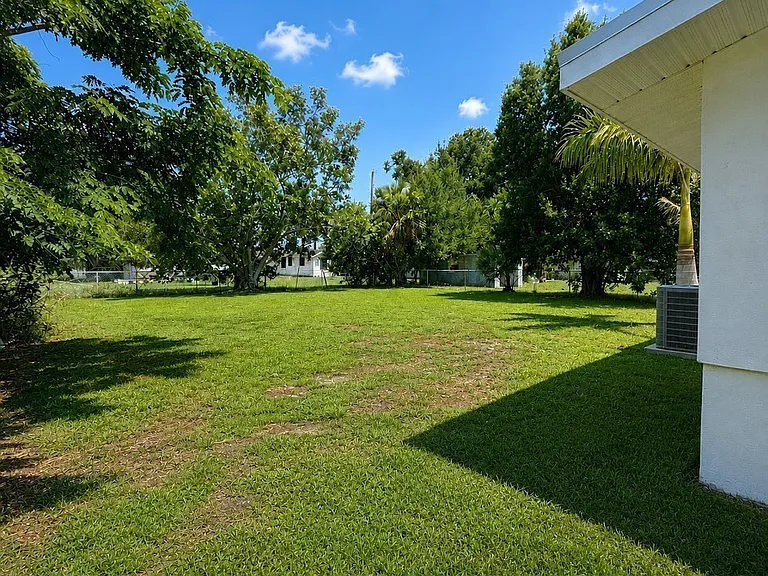 559 Wood Ave — Photo 18