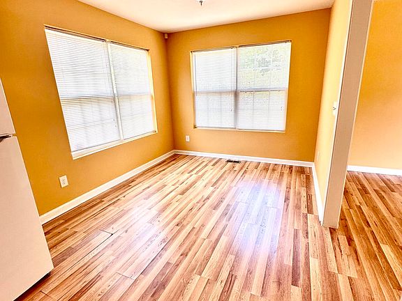 3rd image of 3495 Byron Pl