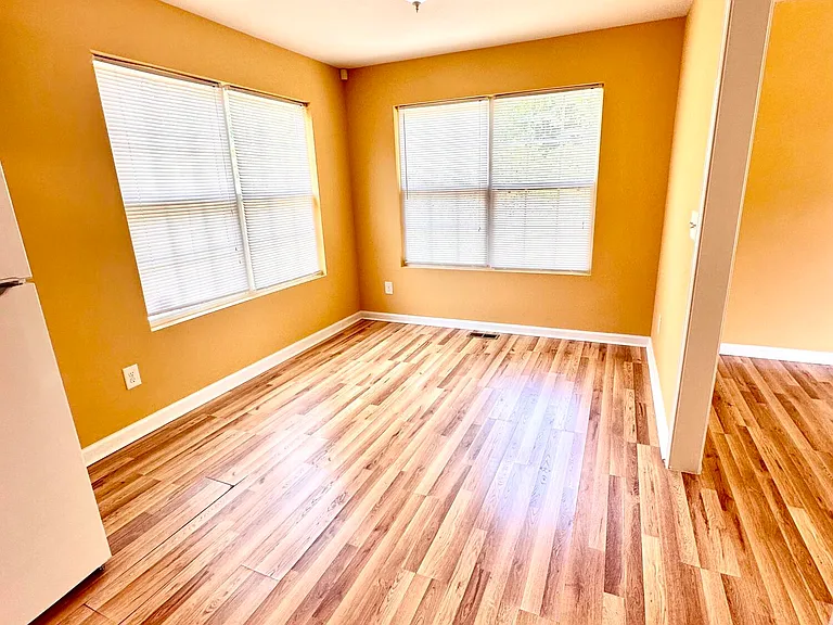 3495 Byron Pl — Photo 3