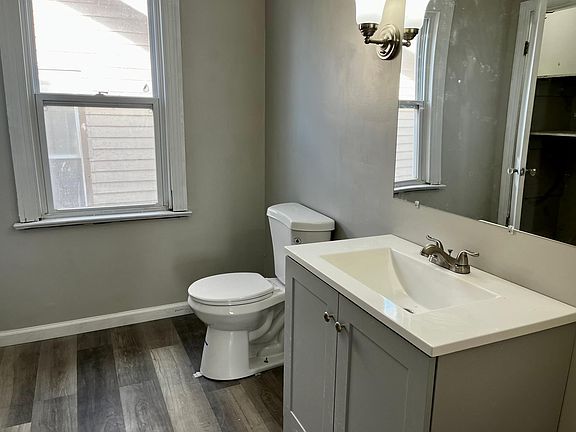 4th image of 4145 W Market St APT 3