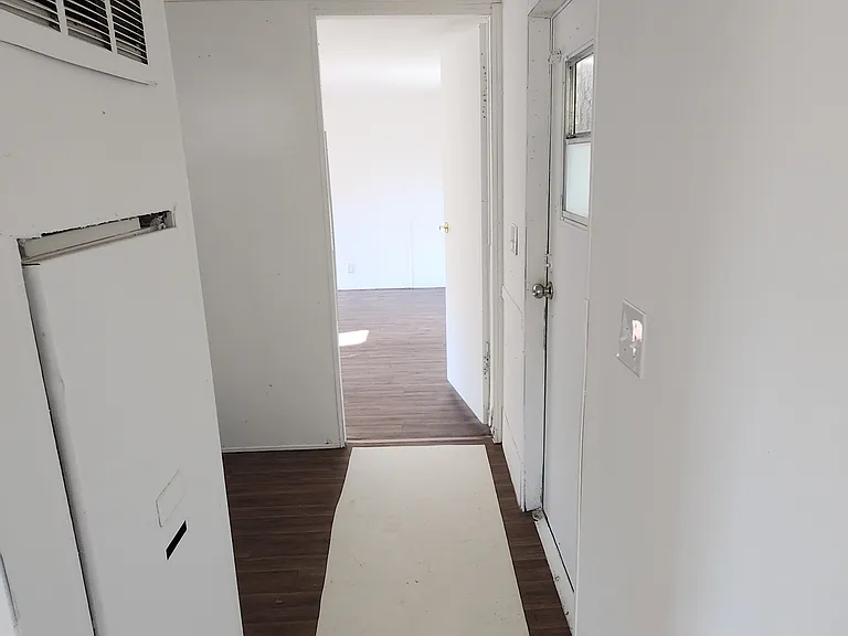 923 Mercedes St #15 — Photo 9