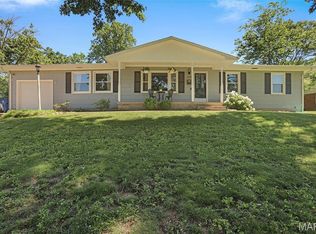 1709 3rd Pkwy, Washington, MO 63090