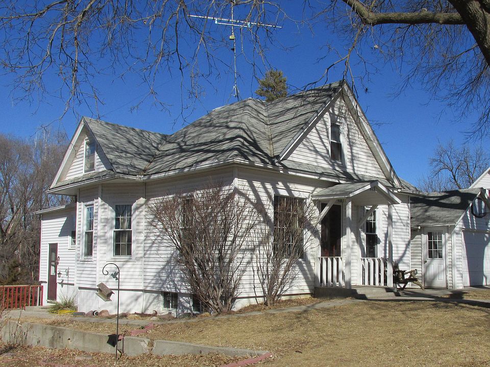 813 16th, Wisner NE