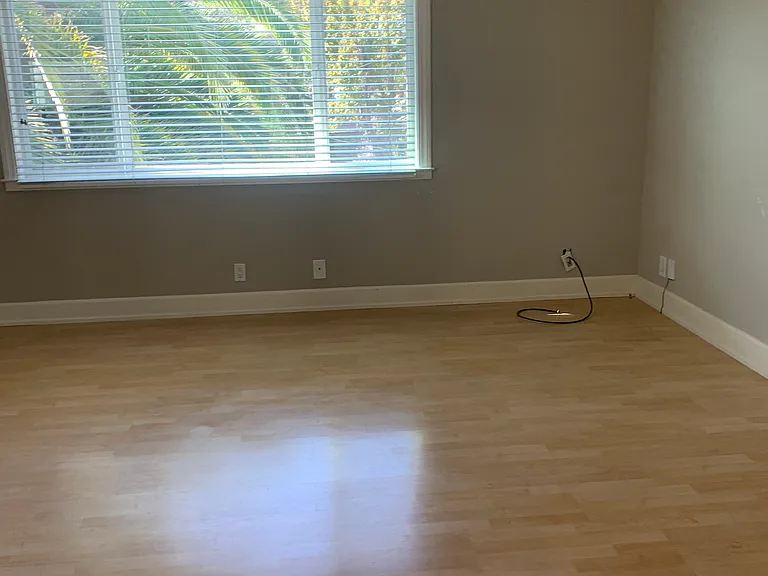 120 Villa Ave #B — Photo 6