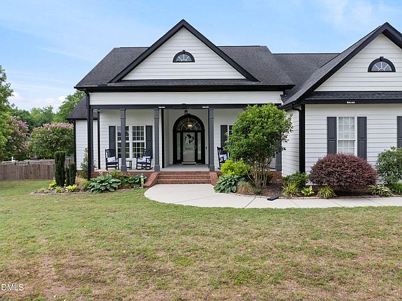 2nd image of 6001 Glennevis Ln
