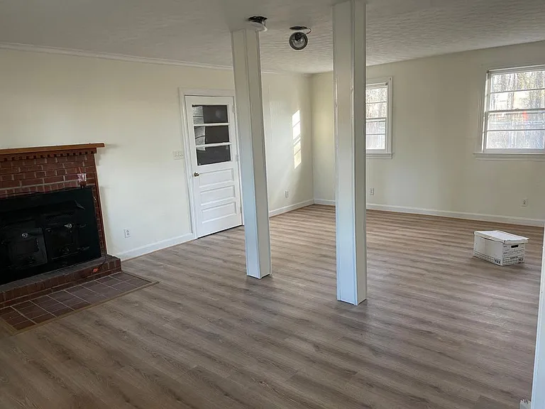 1717 Providence Rd — Photo 6