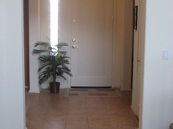 4th image of 17858 W Larkspur Dr