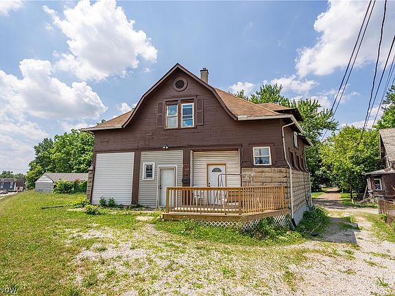 2nd image of 604 Oby Pl NW