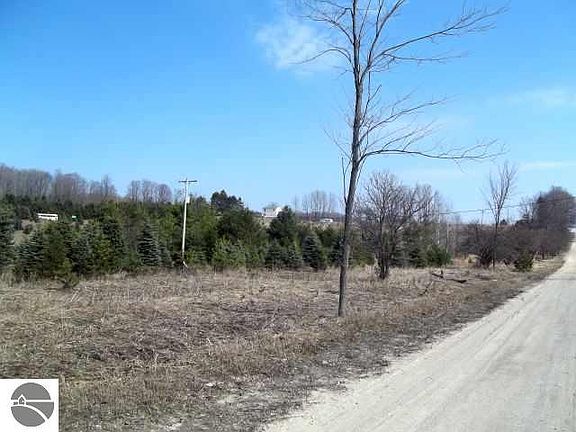 2nd image of 0 E 14th Rd