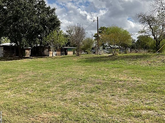 5th image of 701 4TH ST