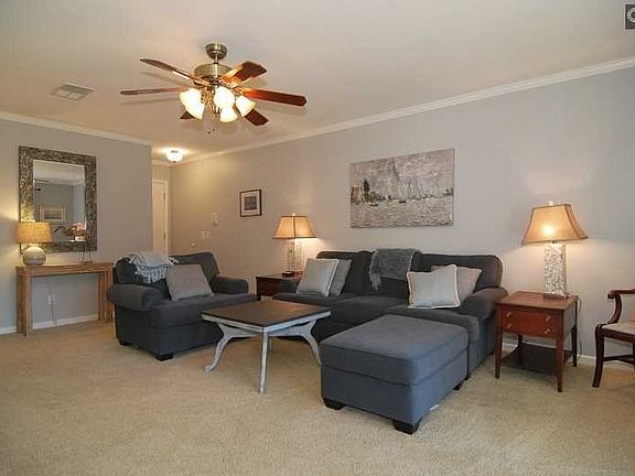 4th image of 230 Shoreline Dr