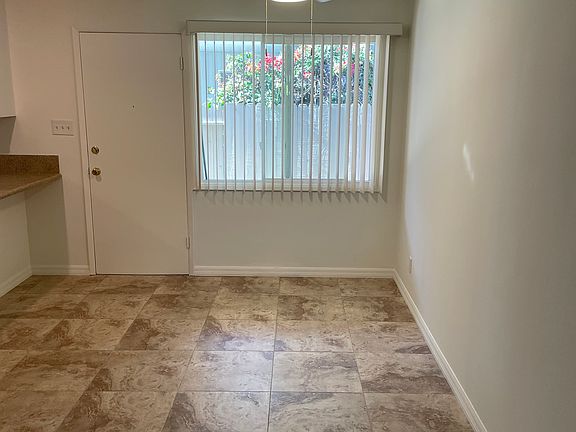5th image of 523 Avenue G APT E