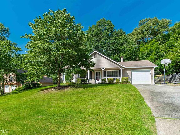 2nd image of 2743 Laurel View Dr