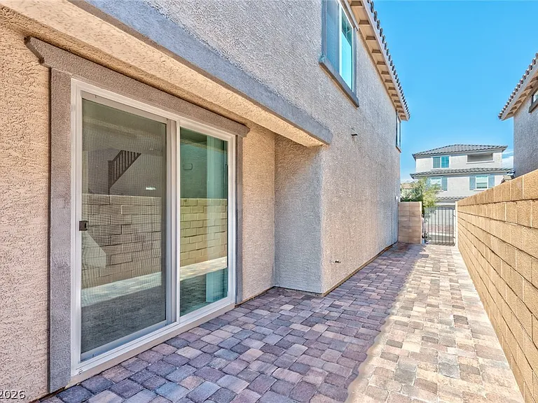 10640 Sariah Skye Ave — Photo 17