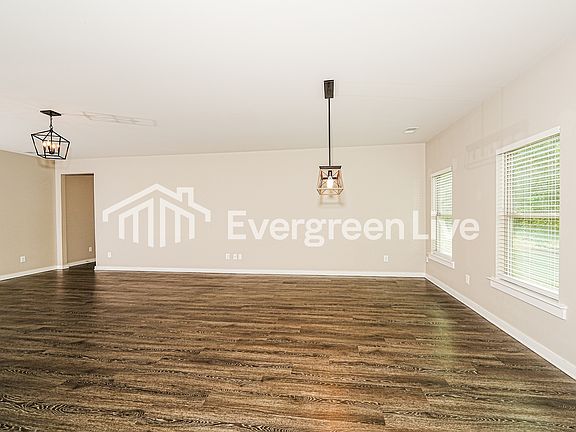 5th image of 119 Wolf Ln