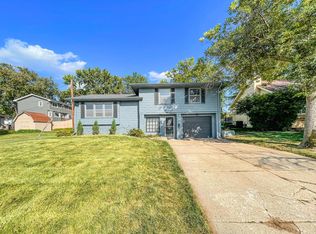 823 Janes View St, Papillion, NE 68046
