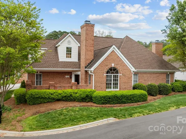 7502 Hurstbourne Green Dr, Charlotte, NC 28277