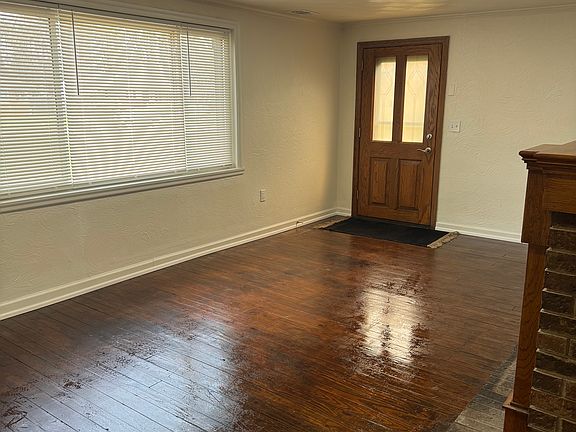 4th image of 3317 Woodlawn Ave
