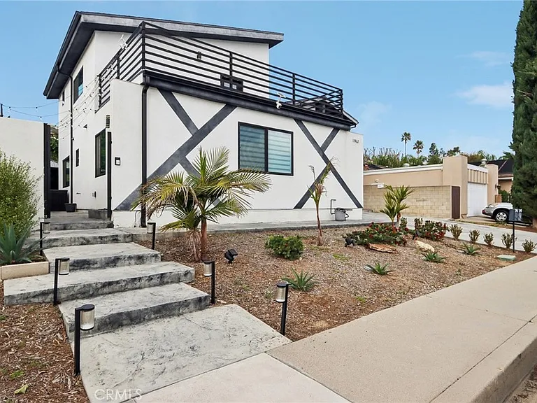 17467 Tuscan Dr — Photo 1