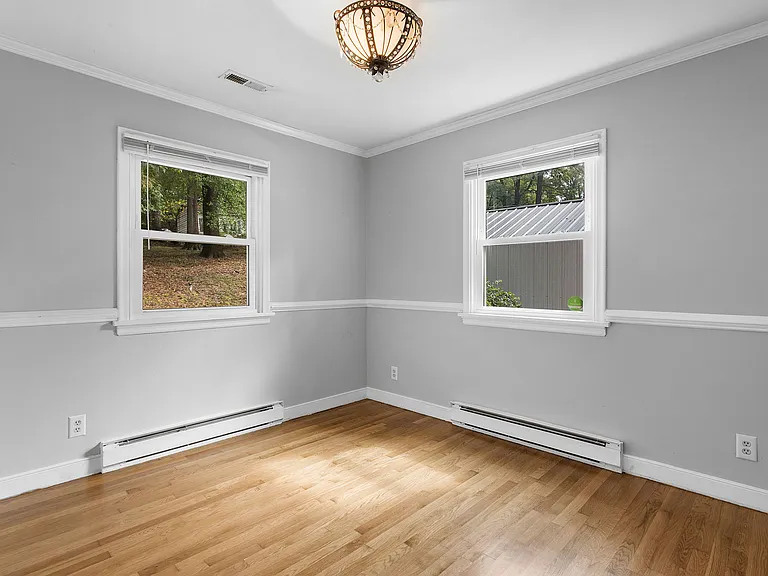 2115 Cedarhurst Dr — Photo 19