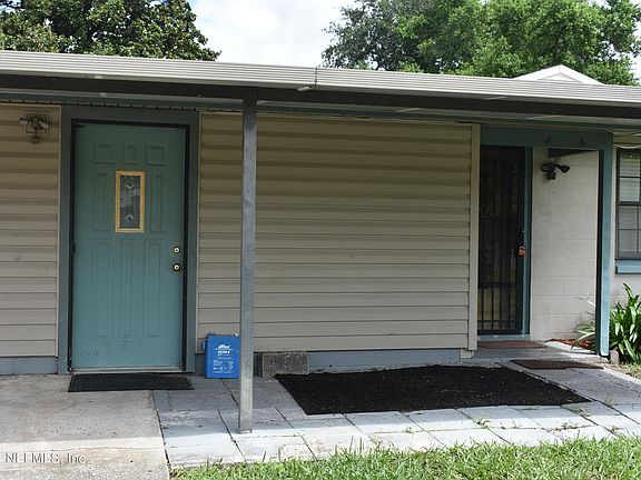 3rd image of 7037 DELISLE Drive