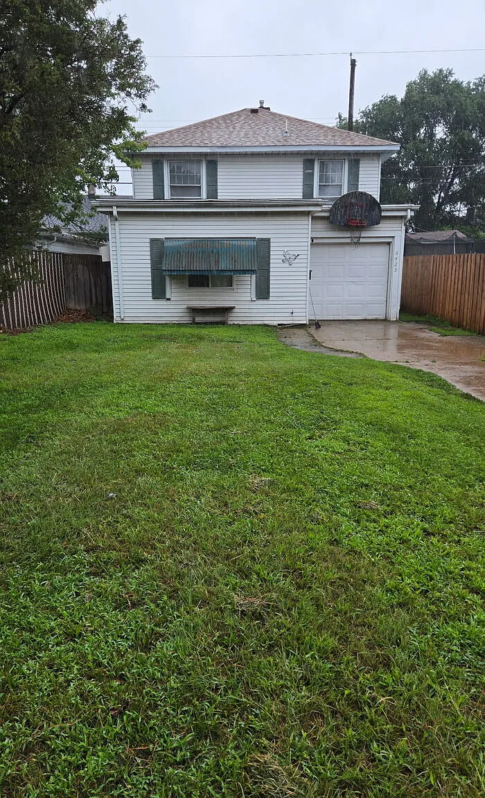 3 bed, 1.0 bath, 1225 sqft, $1,500 — Photo 1