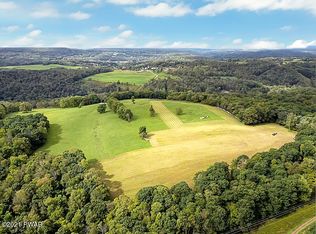 Brook Rd, Hawley, PA 18431