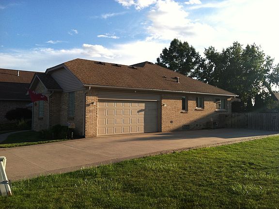 2nd image of 33785 Farmview Ln