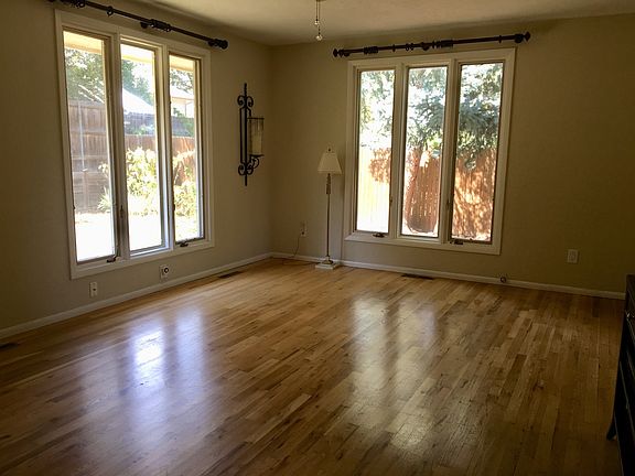 3rd image of 1265 Claremont Dr