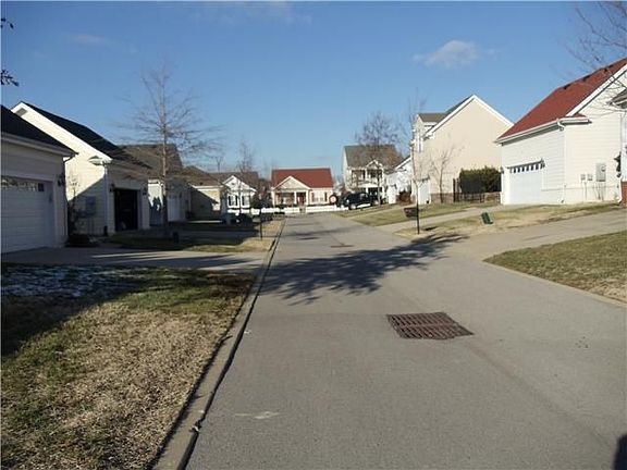 2nd image of 410 Verandah Ln