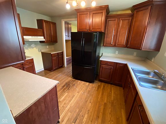 3rd image of 846 S Belleview Pl