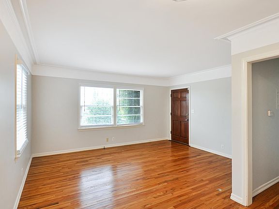 5th image of 1443 N Marengo Ave
