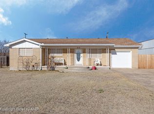 212 Farmer Ave, Stinnett, TX 79083