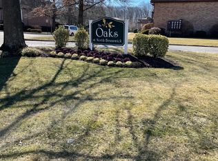 208 N Oaks Blvd, North Brunswick, NJ 08902
