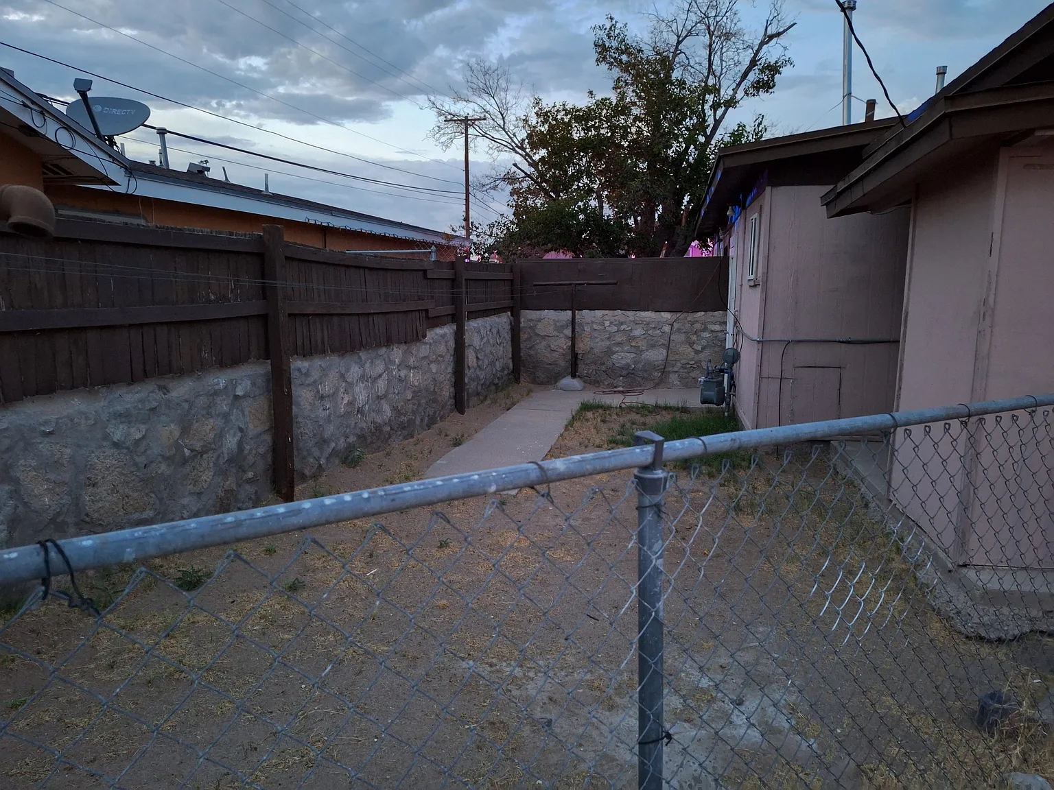 2 bed, 700 sqft, $750 — Photo 2