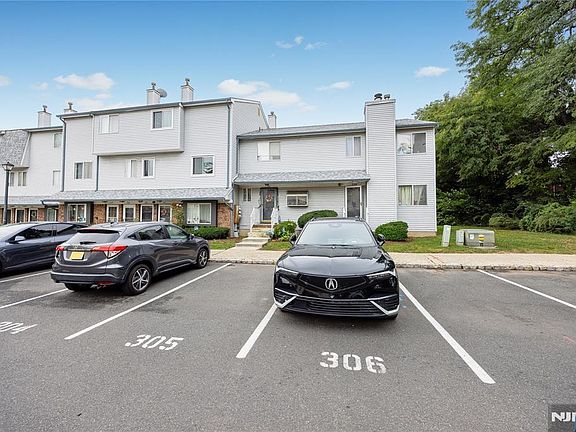 3rd image of 306 Arsdale Terrace #506