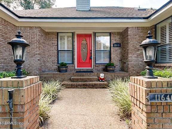 3rd image of 11640 HIDDEN HILLS Drive S
