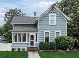 115 N Jackson St, Batavia, IL 60510